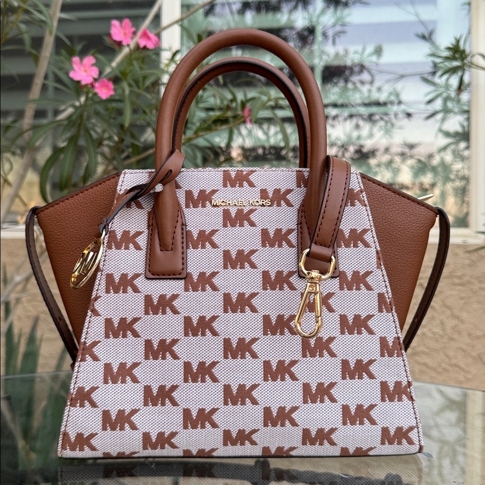 Michael Kors Avril Signature Luggage / Brown and Cream Satchel - Picture 2 of 10